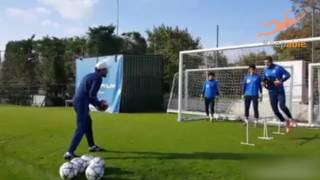 Voetenwerk keepers tijdens keeperstraining  Keepablenl [upl. by Publea]