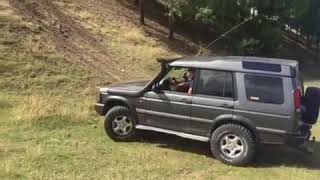 Land Rover Discovery td5 vs Nissan Terrano 1 [upl. by Tal]