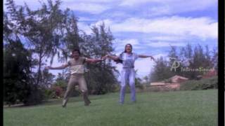 Nallavanuku Nallavan  Tamil Movie  Scenes  Clips  Comedy  Songs  Muthaaduthey Song [upl. by Apostles]