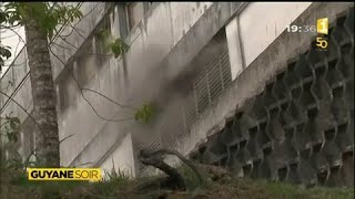 Incendie à lhôpital de Pointe à Pitre en Guadeloupe [upl. by Kinson767]