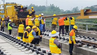 Highspeed train at 350 kilometers per hour how to lay 500 meters of steel rails [upl. by Kire]