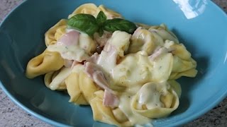 Thermomix® TM31®  TM5®  Tortellini in Käse  Schinken  Sahnesoße [upl. by Evelc494]