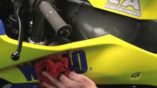 WD40 Specialist MOTO LUCIDANTE AL SILICONE [upl. by Wallace]