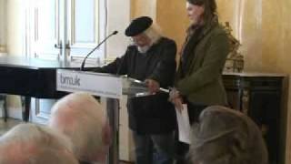 Ernesto Cardenal recibe en Viena la Cruz de Honor de Austria [upl. by Denice230]