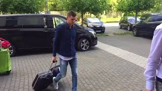 Alario en su llegada a Leverkusen [upl. by Leirua]