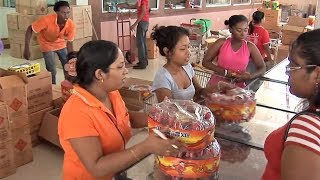 Vuurwerk Verkoop in Suriname [upl. by Maroj]