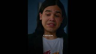 Cisco had to tell Snart Barrys identity shorts theflash [upl. by Villiers]