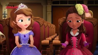 Princess Sofia the First Meets Disney Princess Snow White 🍎  Sofia the First  disneyjr [upl. by Nylram]