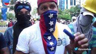 Esto era lo que disparaba la PNB hoy en las protestas de Caracas [upl. by Amoritta]