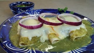 How to make Enchiladas Suizas  chicken and cheese  very easy [upl. by Nahtanaoj]