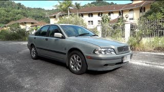 2000 Volvo S40 20 StartUp Full Vehicle Tour and Quick Drive [upl. by Norita]