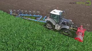 Black Track Fendt  topping amp ploughing in 1 pass  Fendt 724 on Zuidberg tracks [upl. by Ludmilla20]