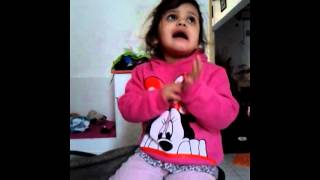 nena de 2 años cantando canciones de River [upl. by Ayatahs634]