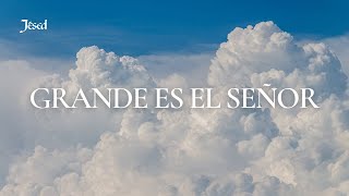 Grande es el SeñorSalmo 145 Lyric Video [upl. by Nnahgaem]