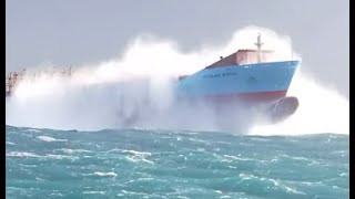 Top 10 Large Ships Sailing at Rogue Waves Pacific Ocean In Giant Storm [upl. by Dianne]