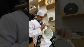 Orang Malaysia Nunjukin Skill Darbuka Ke Orang Indonesia [upl. by Danialah154]