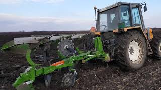 Oranje 2018 Plowing Fendt 514c amp Renault and IMT 577P with reversible plough [upl. by Avilys]