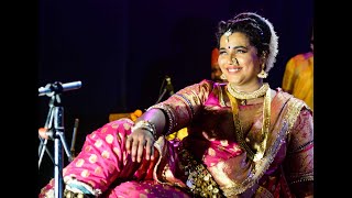 Lavani in Mumbai by Akanksha Kadam [upl. by Zeus]