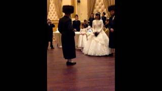 Oshvar rabbe dancing mitzvah tantz [upl. by Pegeen523]