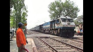 EMD vs ALCO crazy honking at level crossing gate Hadapsar [upl. by Bessie332]