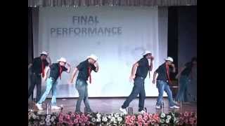 Worlds best funny dance ever performed by Employe [upl. by Alat]