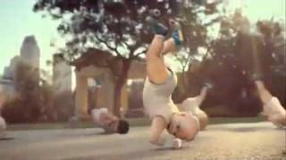 Bebes Bailando Comercial Agua Mineral Evian [upl. by Gurolinick]