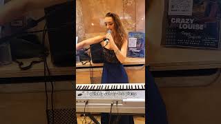 Au salon des entrepreneurs 2024 dans les Salons Hoche  singer pianist model salonshoche song [upl. by Annahavas]