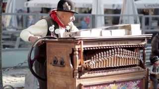 Musique dOrgue de Barbarie  Antwerpen [upl. by Lahpos]