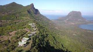 Découvrez les Chalets Chamarel 4 à Maurice  Voyage Privé France [upl. by Ambrose]