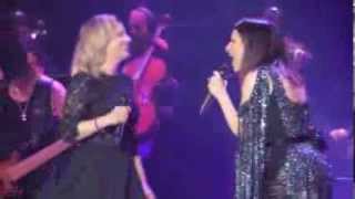 LAURA PAUSINI quotCome se non fosse stato mai amorequot feat EMMA live  Milano [upl. by Jeramey583]