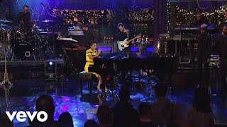 Alicia Keys  Listen To Your Heart Live on Letterman [upl. by Lidda681]