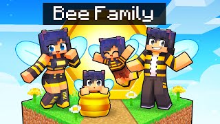 Having a BEE FAMILY in Minecraft [upl. by Fagen]