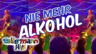 Mickie Krause  Nie mehr Alkohol  freie Getränke Lyric Video [upl. by Anoirb]