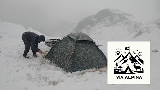 Via Alpina 7  Altdorf  Surenenpass  Zelten im Schnee [upl. by Finbur19]