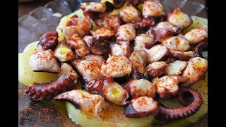 Pulpo a la gallega receta tradicional [upl. by Yrrat995]