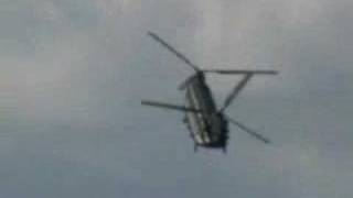 How the CH47 Chinook Flies Read Video Description Too [upl. by Eatnuhs832]