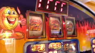 Red Hot Roll Fruit Machine £10 Challenge at Bunn Leisure Selsey [upl. by Harriet]