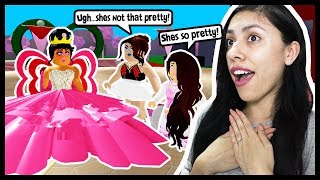 I BOUGHT THE PRETTIEST PROM DRESS TO MAKE MY BULLY JEALOUS  Roblox  Royal High School [upl. by Daggna]