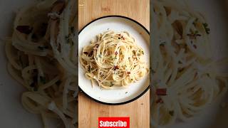 Spaghetti Aglio e Olio  Chilli Garlic Pasta  Italian Recipe shorts [upl. by Sidoney370]