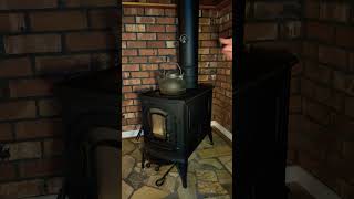 Classic wood stove that is perfect for heating small areas and has a cook top 🔥 woodstove food [upl. by Nivlag]