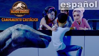 Perseguidos por Ouranosaurios  Jurassic World Campamento Cretácico  NETFLIX [upl. by Elana923]