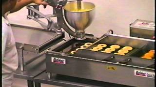 Belshaw Donut Robot® Mark 6 Doughnut System [upl. by Akineg]