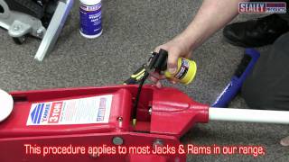 Sealey Trolley Jack Oil Top Up Procedure [upl. by Addia]