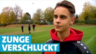 Zunge verschluckt 14Jähriger Fußballer rettet Gegenspieler das Leben [upl. by Tarsuss]