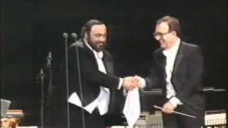 Luciano Pavarotti  recitar vesti la giubba  1990  Milano  FIFA concert [upl. by Nigam]