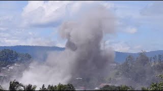 Military airstrikes continue as troops try to retake Marawi from terrorists [upl. by Fae]