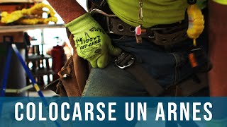 COLOCARSE UN ARNES  OSHA Fall Protection Training  in Spanish [upl. by Leasa]