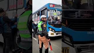 Ante al paro de transporte público la PNP brindó apoyo a la ciudadanía [upl. by Rentschler432]