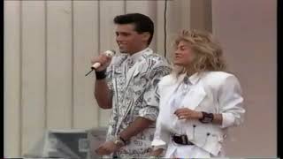 Pernilla Wahlgren och Emilio Ingrosso  Paradise Live  Sommarlätt 1986 [upl. by Lou230]