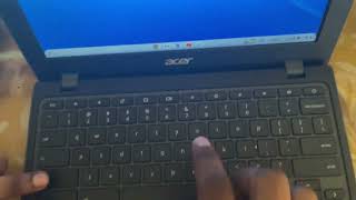 HOW TO TAKE SCREENSHOT ON CHROMEBOOK WITH KEYBOARD 2024 [upl. by Seugirdor]